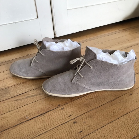 Suede DV lace up booties - Picture 4 of 8